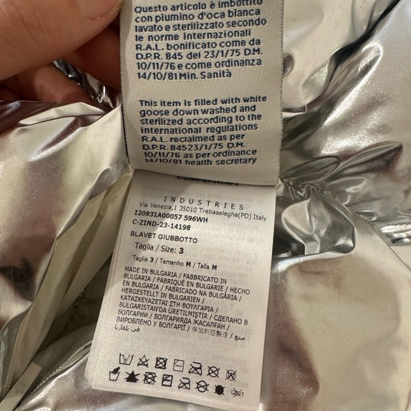 MONCLER NWT Blavet Silver Down Quilted Puffer Vest 3 L Metallic - Picture 16 of 16